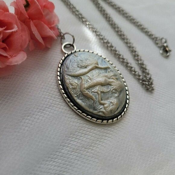 Beach wedding anniversary birthday Mermaid Siren Pearl Nautical Sea Necklace - Picture 3 of 4